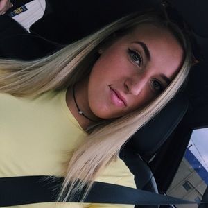 Meet your Posher, Claire